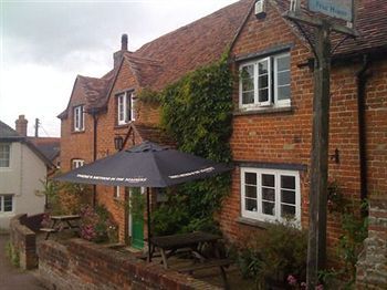 Gatehangers Inn アリスバーリー エクステリア 写真